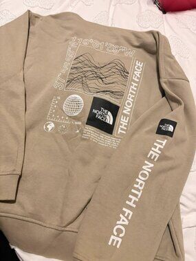 North Face Women’s oversized hoodie